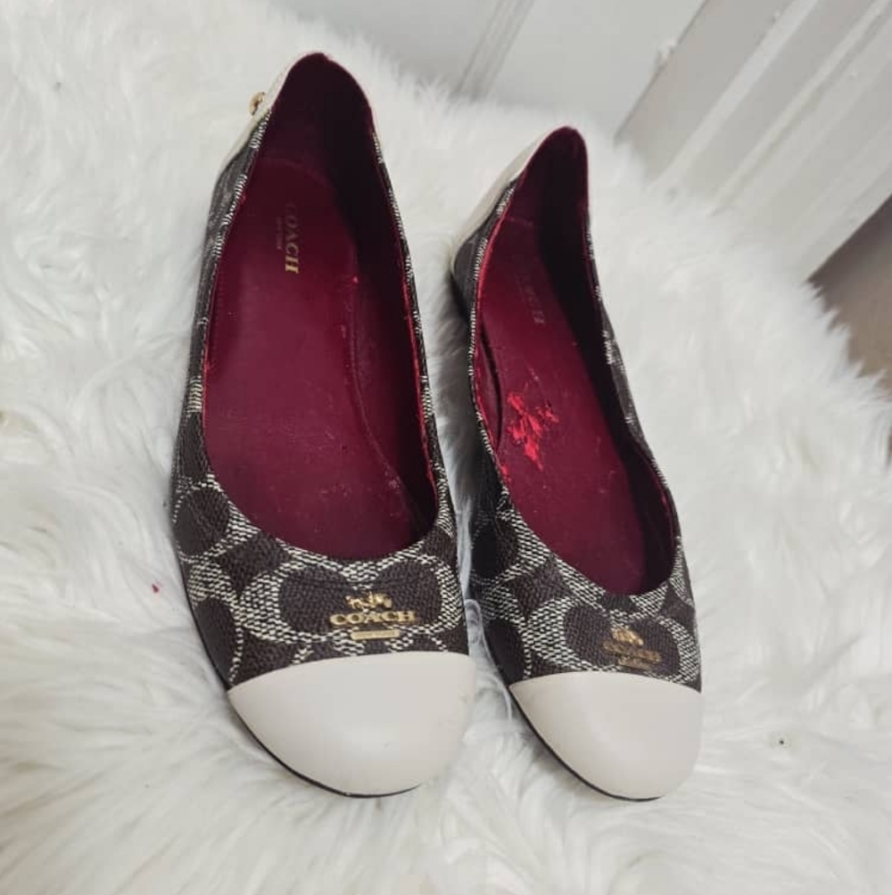 COACH Chelsea Signature Logo Leather Flats Brown Chalk Women's Size 6B - Picture 3 of 11